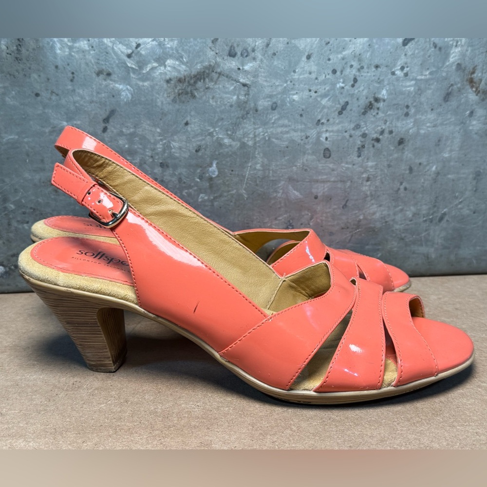 Softspots Women's Orange Coral Patent Leather Heels Sandals Size 10 AB 269